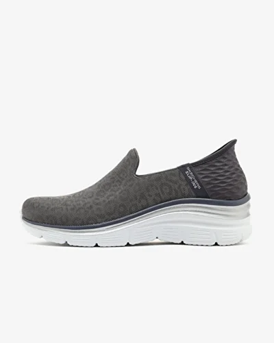 کفش راحتی زنانه اسکیچرز (Skechers) مدل Fashion Fit - خاکستری (طرح پلنگ)